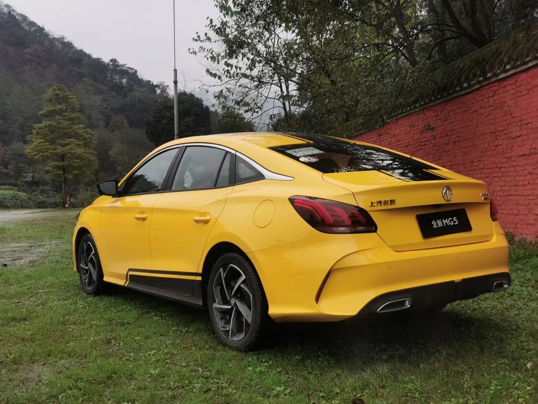 试驾名爵mg5轻奢旗舰版,名爵mg5青奢旗舰版试驾
