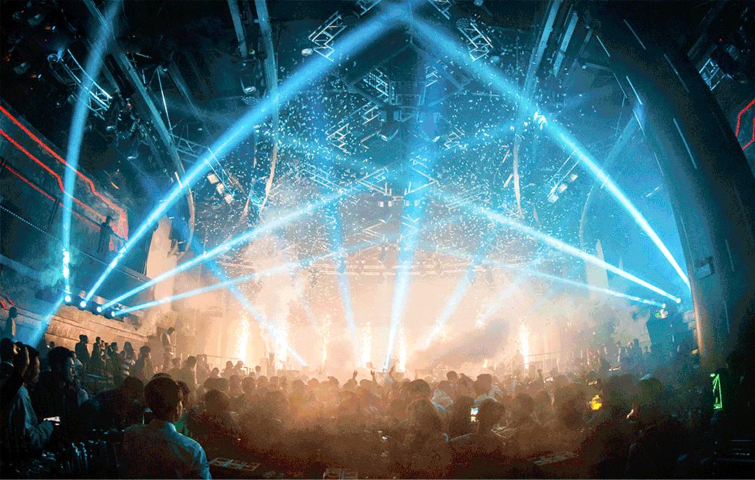 嗨爆全城!看神秘女星!乘免费直升机!这家商场周年庆福利大派送啦