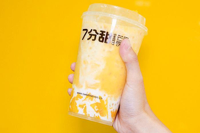 嗨爆全城!看神秘女星!乘免费直升机!这家商场周年庆福利大派送啦