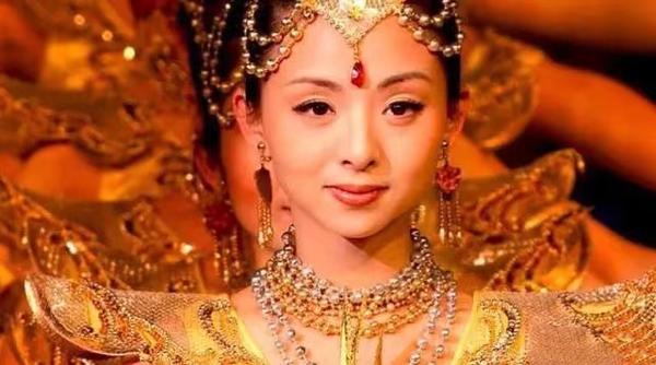 还记得千手观音吗,邰丽华千手观音国外表演