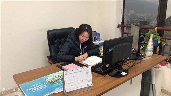 积极主动诚相待，热心肠造就“带货王”——记联盛奥特莱斯许海燕