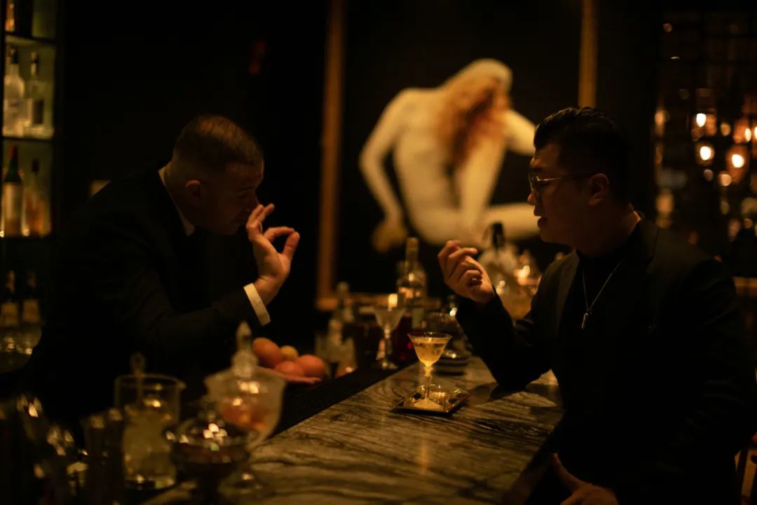 他使我于城市上空“醉”入爱河