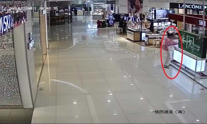 杭州商场女模特,杭州服装批发档口最火女模特