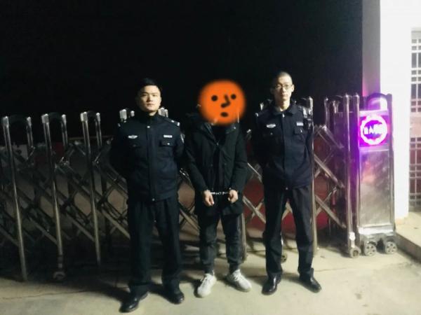 男子网购弓弩欲上山打鸟,结果……