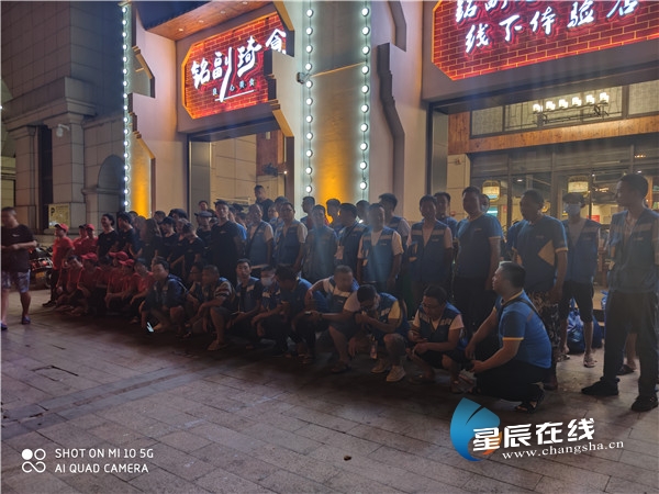 长沙外卖骑手饭菜,长沙饭店为外卖员提供免费饭菜