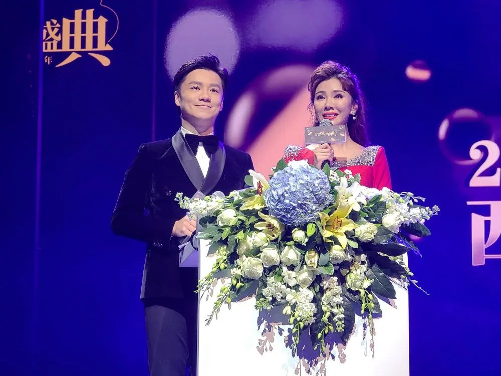 今夜群星璀璨歌曲,今夜群星璀璨下一句