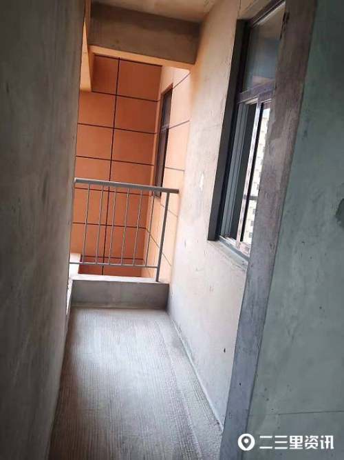 「一周热点」房子过户后产权“缩水”、树根长进小区排污管、宝鸡寻医问诊上线