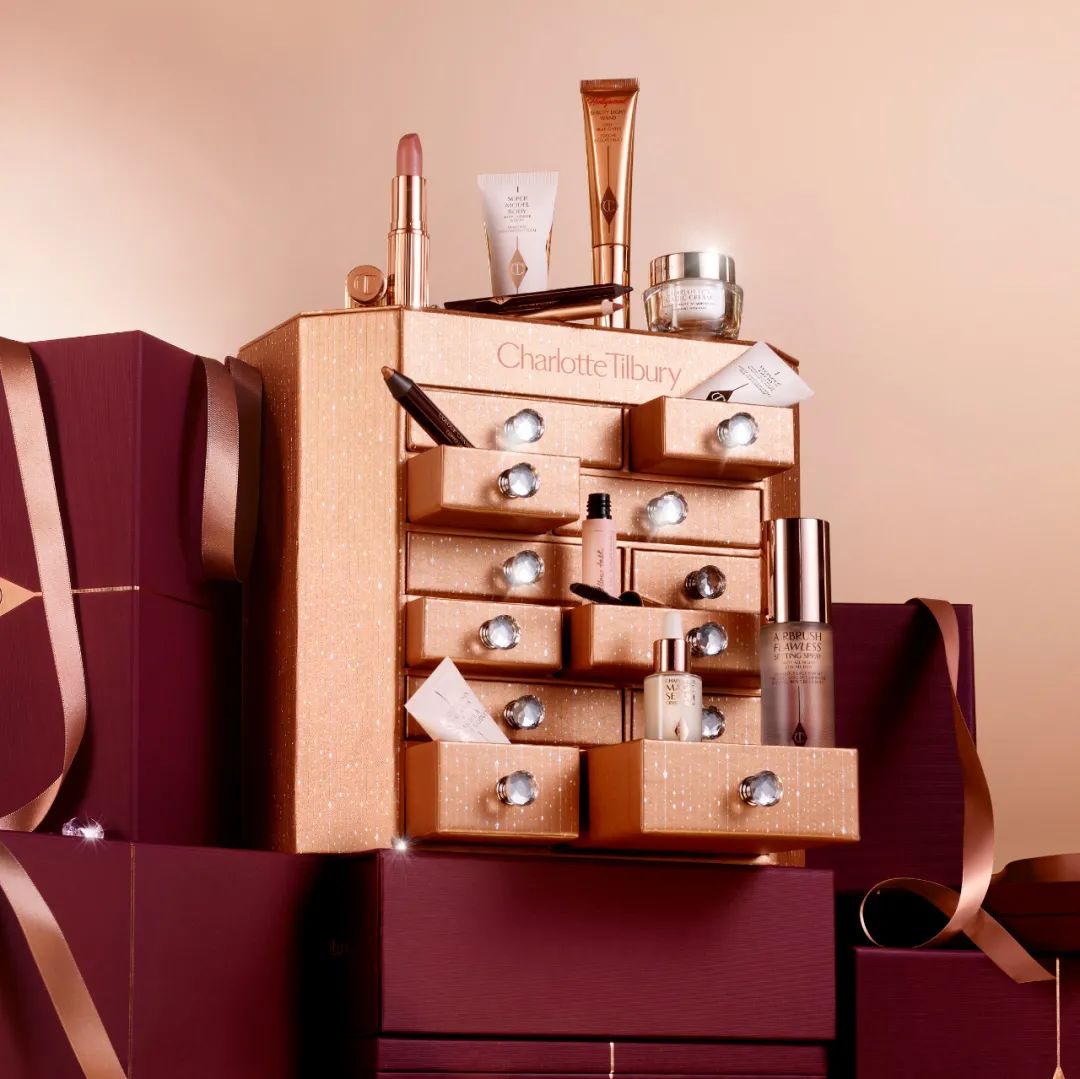 冰川、豹纹、天鹅、游乐园...今年的圣诞限量单品简直挑花眼