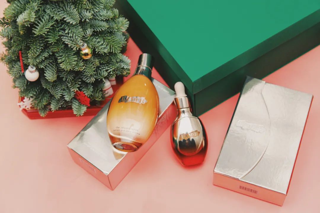 冰川、豹纹、天鹅、游乐园...今年的圣诞限量单品简直挑花眼