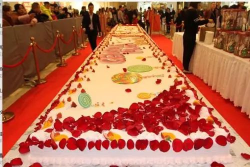 点我！遇见冬季浪漫，来昌建广场看极光吧