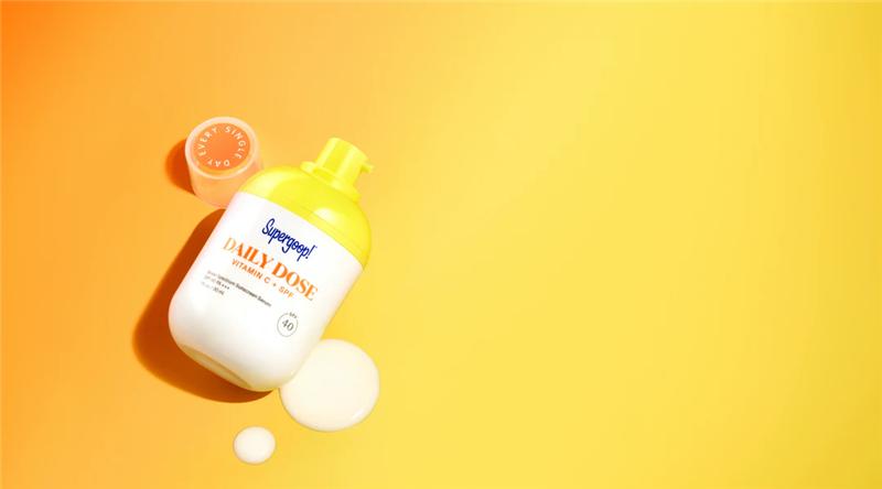 全球新品105：彩色粉底、防晒精华等新概念产品上市/新锐年末推联名、上礼盒