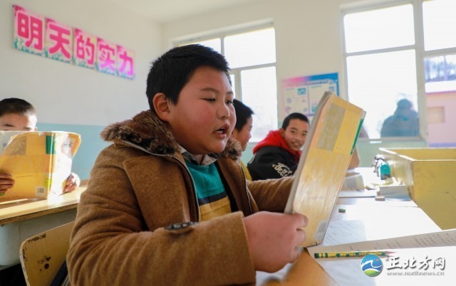 仅剩一名学生的学校,偌大的校园课间空无一人