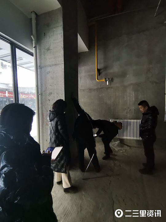 买房时白纸一张，交完款收房时突现众多管道 延安吾悦广场咋能这样骗我