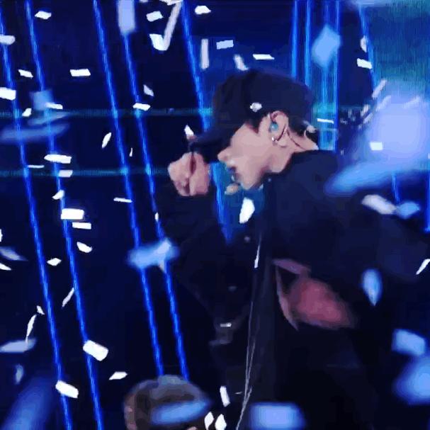 年度会穿榜单来了你爱豆同款都在这儿!快买