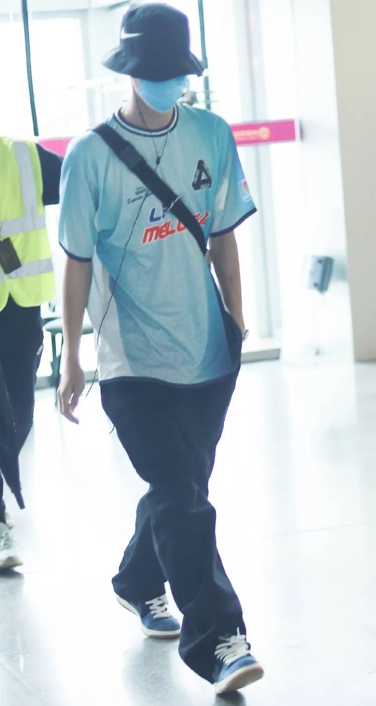 年度会穿榜单来了你爱豆同款都在这儿!快买