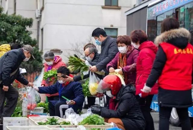 这些*款贷**可以延续、这些商品明年要降关税……民生大事件件重要！