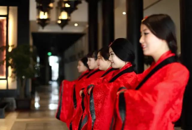 走出《大秦赋》!明天跟着9号线去西安临潼度假区邂逅炫“彩”之旅