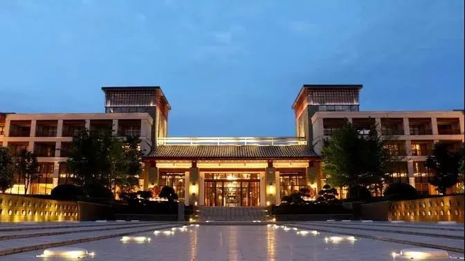 走出《大秦赋》!明天跟着9号线去西安临潼度假区邂逅炫“彩”之旅