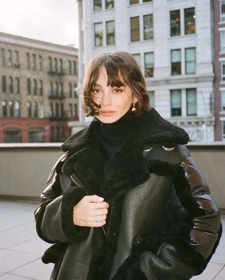 羊羔绒外套很丑的搭配,羊羔毛外套穿搭高级感