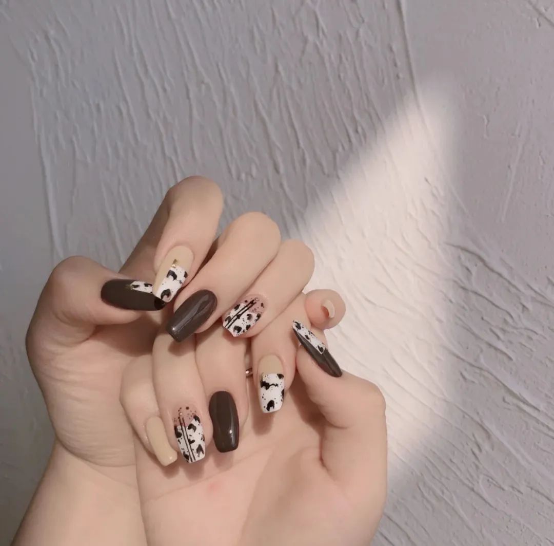 简单款美甲显手白高贵冬天,这100款秋冬美甲也太好看了吧