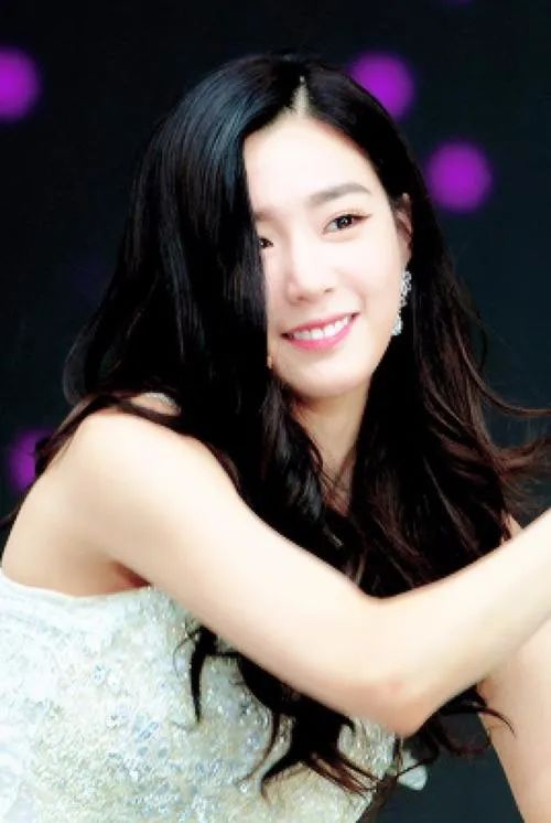 钻石美貌，欧化了TiffanyYoung真像韩艺瑟和徐睿知的合体