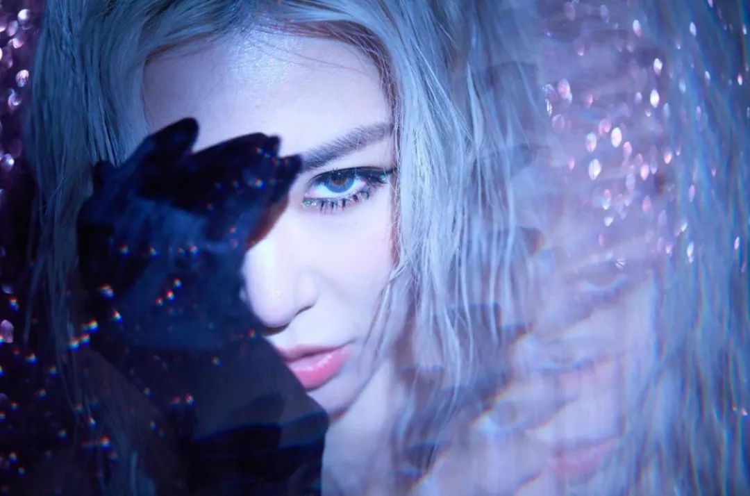 钻石美貌，欧化了TiffanyYoung真像韩艺瑟和徐睿知的合体