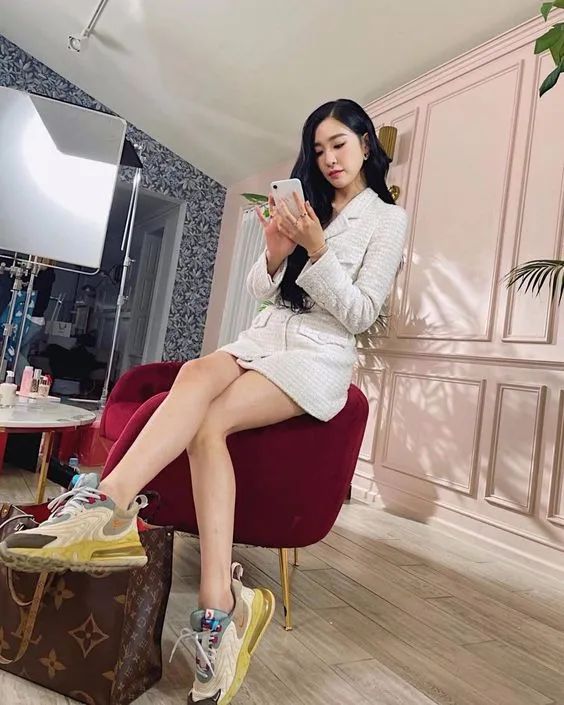 钻石美貌，欧化了TiffanyYoung真像韩艺瑟和徐睿知的合体