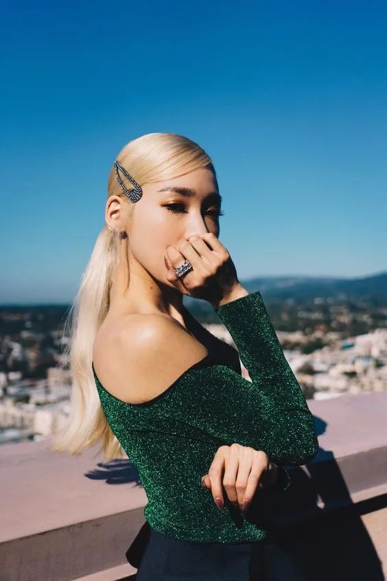 钻石美貌，欧化了TiffanyYoung真像韩艺瑟和徐睿知的合体