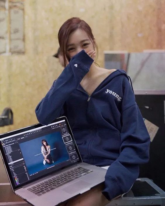 钻石美貌，欧化了TiffanyYoung真像韩艺瑟和徐睿知的合体