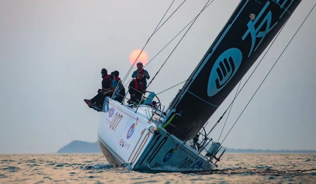 他们来了！中国最能跑离岸的那些男人们