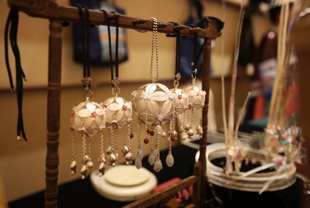 关注贫困山区振兴农村经济,关注旅游扶贫新进展