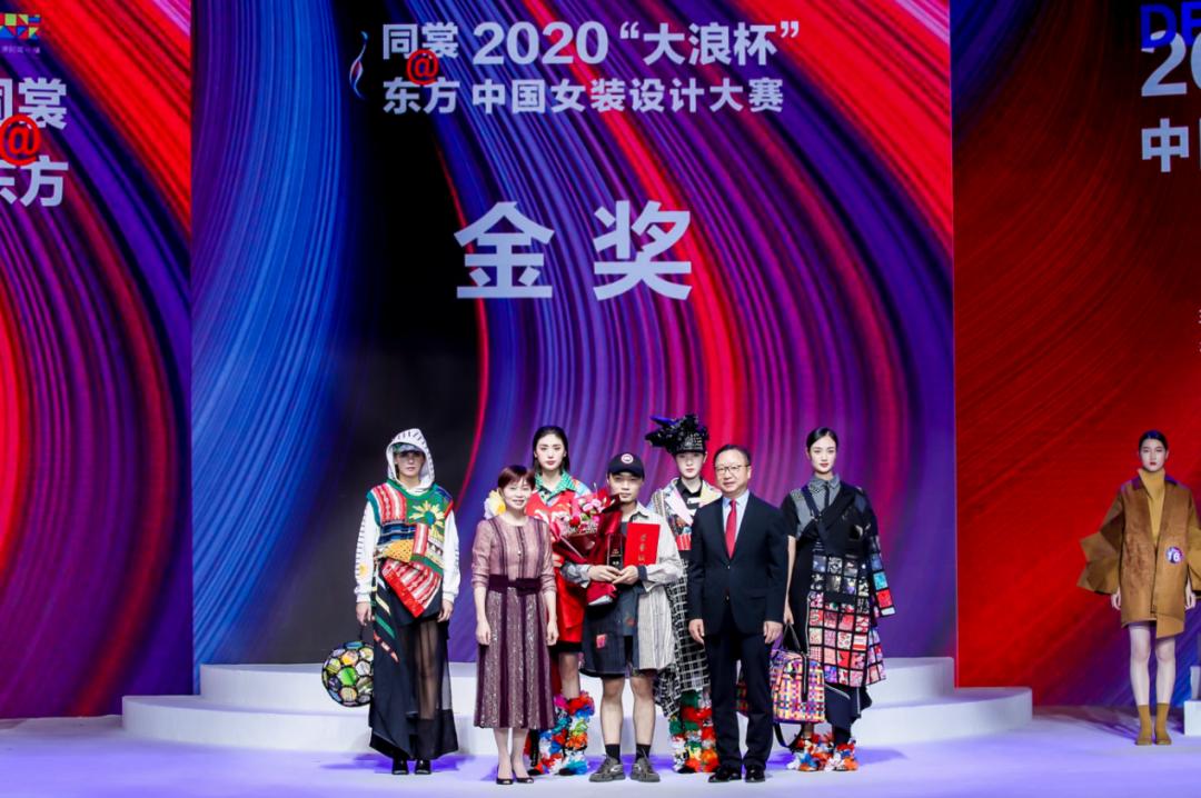 大浪街道拍了拍“你”,并递上2020成绩单