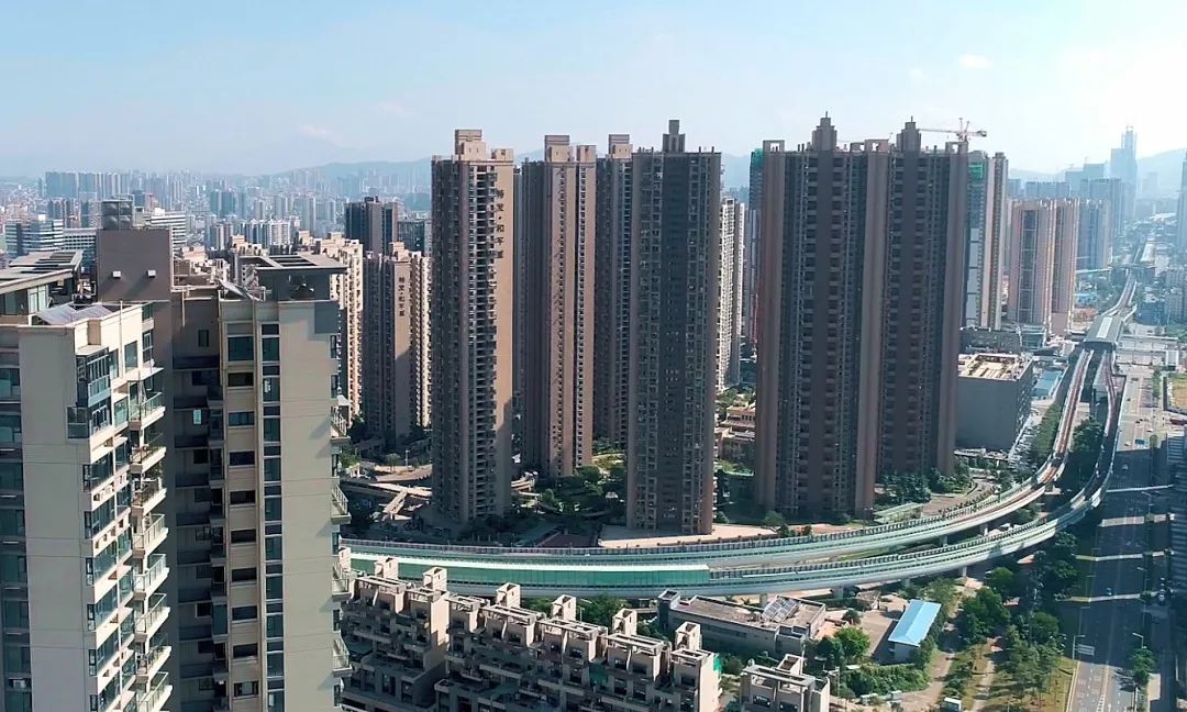 大浪街道拍了拍“你”,并递上2020成绩单