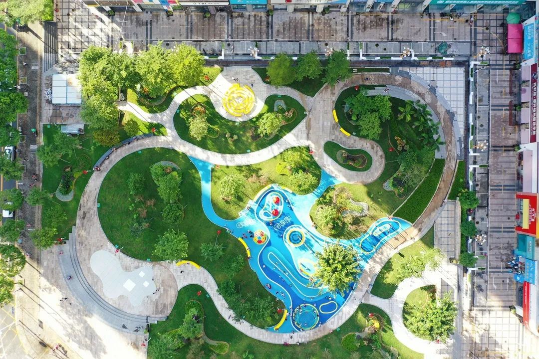 大浪街道拍了拍“你”,并递上2020成绩单