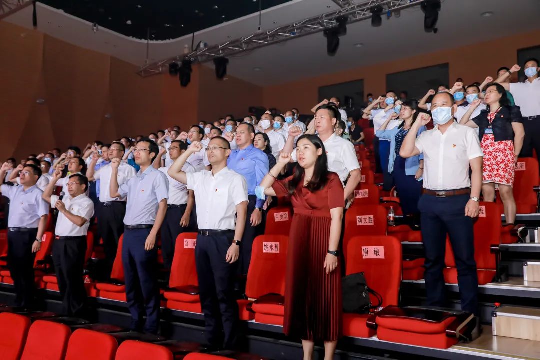 大浪街道拍了拍“你”,并递上2020成绩单