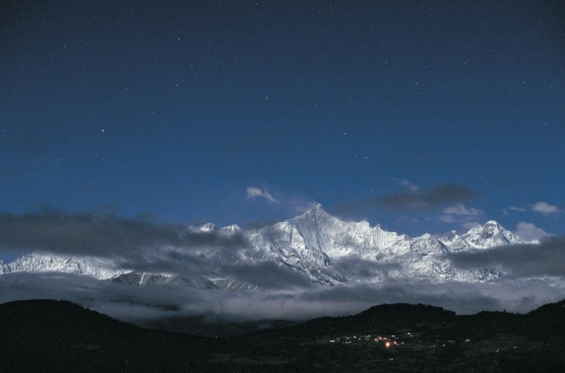 中日登山队梅里雪山登山幸存者,中国三大禁山在哪里