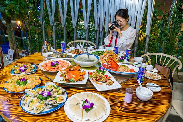 三亚旅游全攻略大概多少钱,2018最详细的三亚吃货游玩攻略