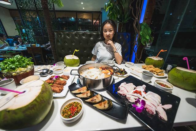 三亚旅游全攻略大概多少钱,2018最详细的三亚吃货游玩攻略