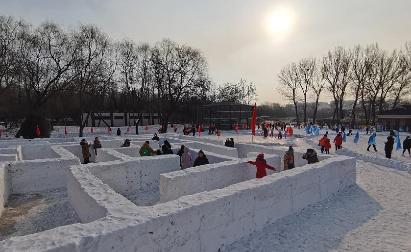 防疫措施得力市民家门口庆元旦