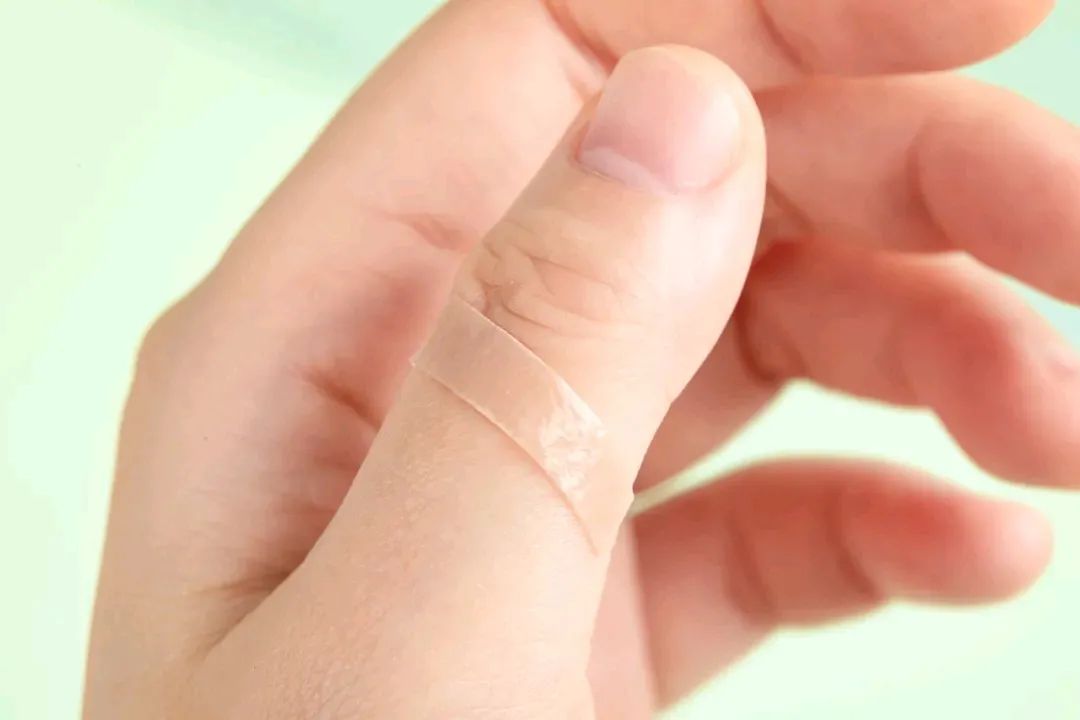 淡化疤痕原来淡疤可以这样做,每天用它擦一擦轻轻松松去除疤痕