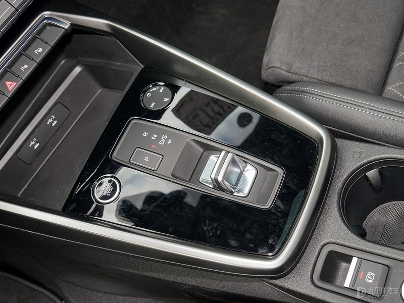 奥迪a3谁会买,奥迪a3l对比宝马1系