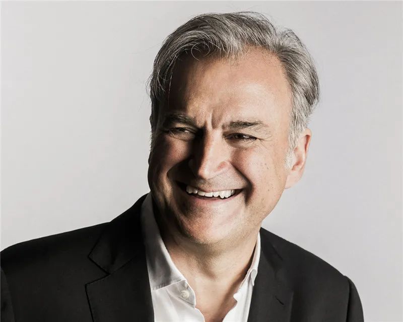 美妆行业面临洗牌问题,2023全球化妆品行业现状