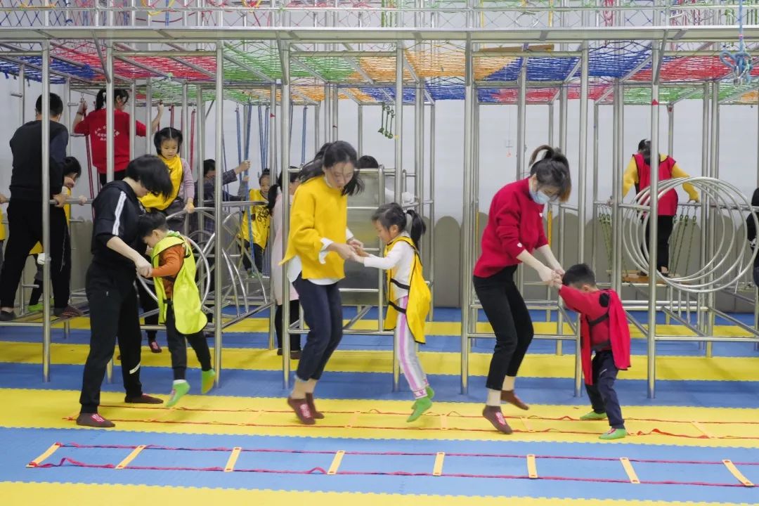 萌娃夏令营多彩活动来袭,萌娃亲子活动