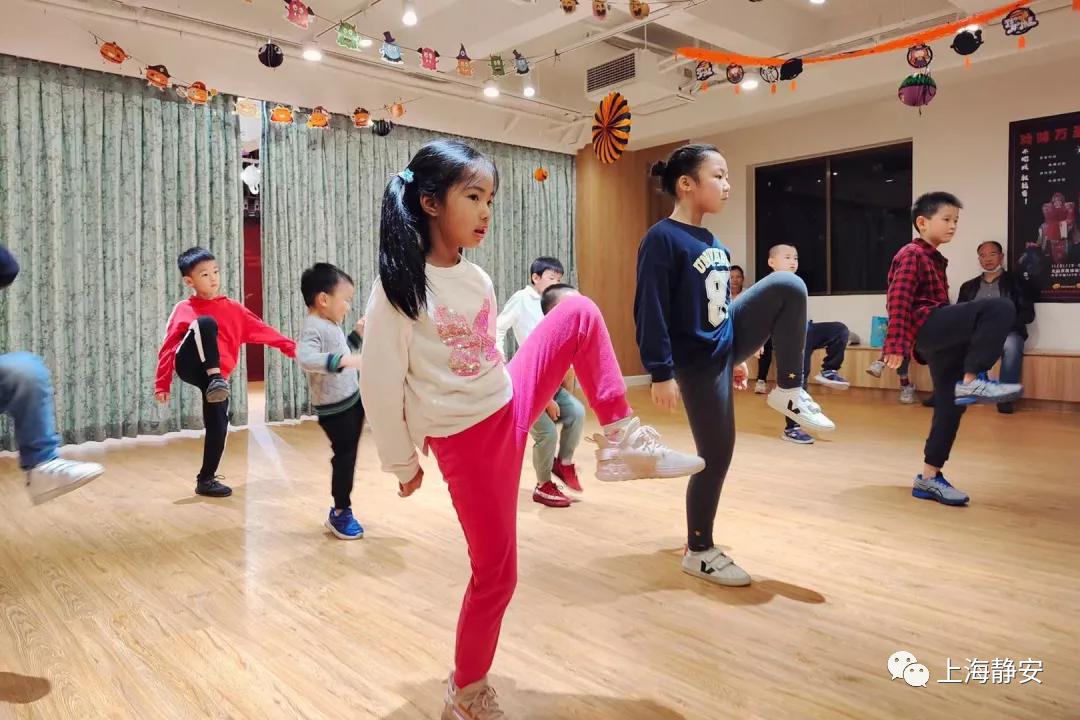 在街舞班学街舞,在街舞教室学街舞套路