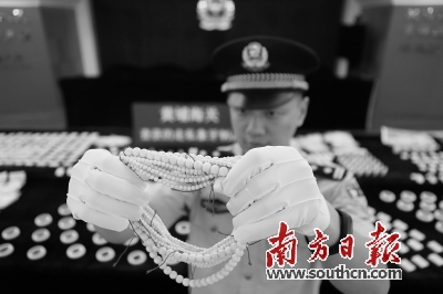 2022年海关筑牢国门防线,黄埔海关缉私局