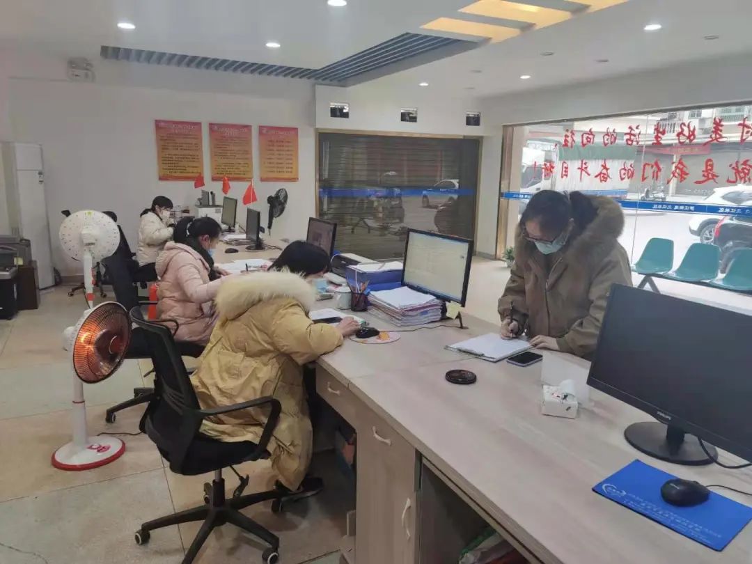 众志成城我们全力以赴,众志成城万众一心全力以赴