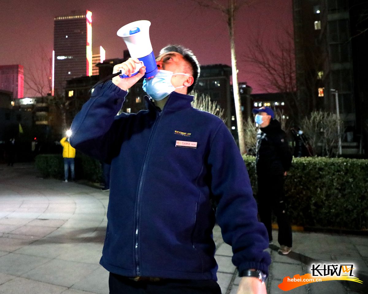 志愿者活动照片汇聚,志愿者照片汇聚成爱心视频