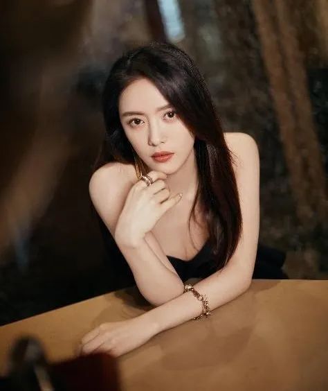 她明明是史上最惨女主却被喷年纪大网红脸30岁就没有翻红的机会吗？