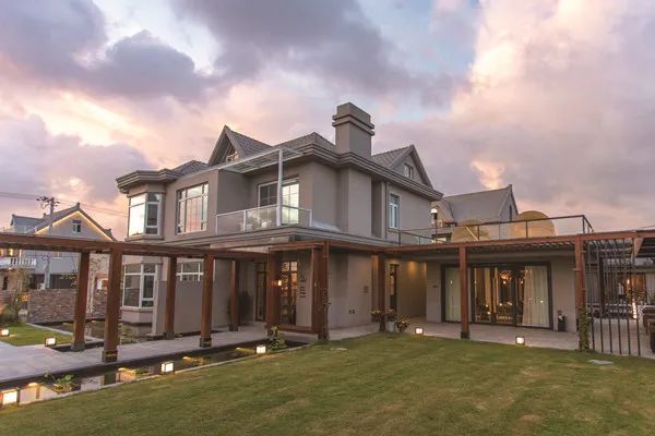 魔都上海打卡民宿,这家凤凰古城的网红民宿