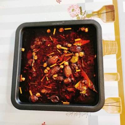 超好吃的火锅底料自制,自制好吃微辣的火锅底料推荐